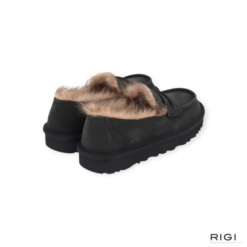 Ugg Ellis Nubuck Loafer, mocassin in zwart, BLK nubuck voor dames. Ugg Ellis Nubuck Loafer, mocassin in zwart, BLK nubuck voor dames.