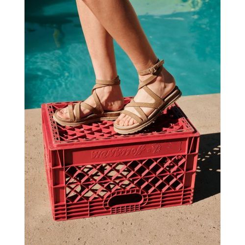 Ugg Goldengaze Embossed Ankle Wrap sandaal in MDSD Musterd Seed voor dames.