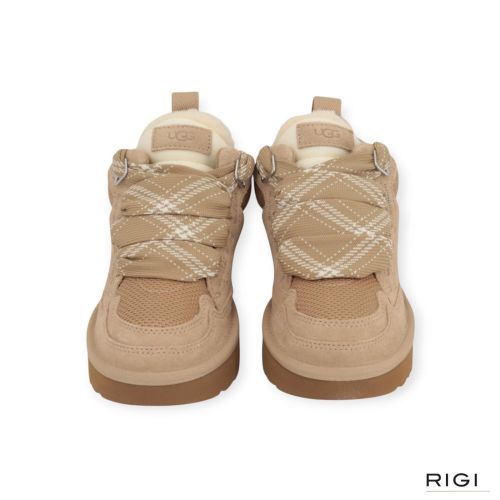 Ugg Lowmel dames sneaker in zand (sand) suede.