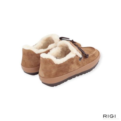 Ugg Quill Slip-On pantoffel in cognac, chestnut suède voor dames. Ugg Quill Slip-On pantoffel in cognac, chestnut suède voor dames.