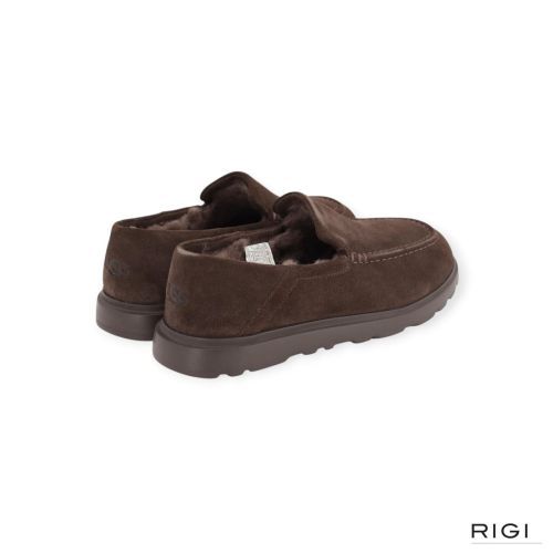 UGG Shep loafer, mocassin – pantoffel in bruin suède voor heren. 