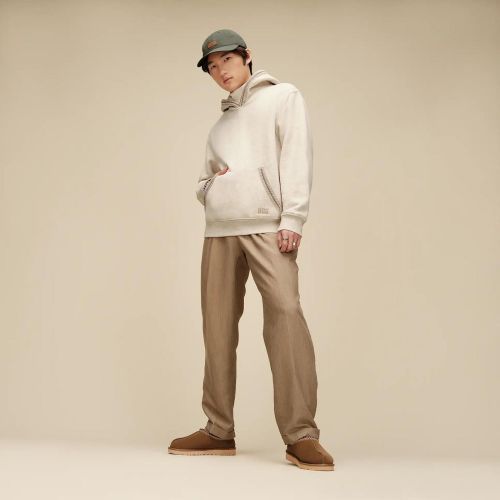 Ugg Tasman II LBNZ lightbronze suède voor dames en heren. Ugg Tasman II LBNZ lightbronze suède voor dames en heren.
