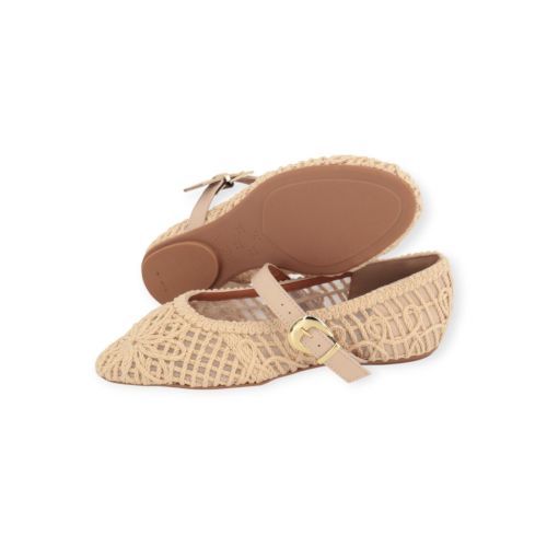 Valentina ballerina in beige geweven leer voor dames. Valentina ballerina in beige geweven leer voor dames.