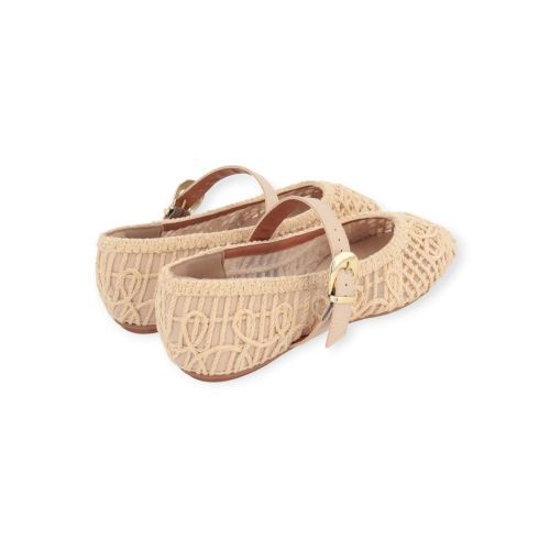 Valentina ballerina in beige geweven leer voor dames. Valentina ballerina in beige geweven leer voor dames.