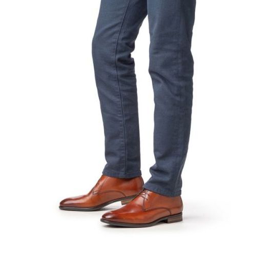 Van Bommel Terra 01.06 SBM-50043-24-01 enkellaars in cognac leer voor heren. Van Bommel Terra 01.06 SBM-50043-24-01 enkellaars in cognac leer voor heren.