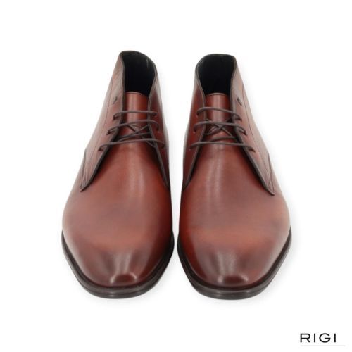 Van Bommel Terra 01.06 SBM-50043-24-01 enkellaars in cognac leer voor heren. Van Bommel Terra 01.06 SBM-50043-24-01 enkellaars in cognac leer voor heren.