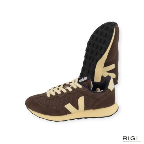 Veja Rio Branco II alveomesh in bruin suède, mesh  voor dames. 