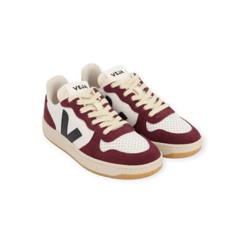 Veja v-10 voor dames in wit met zwart leer en bordeaux suède. Veja v-10 voor dames in wit met zwart leer en bordeaux suède.