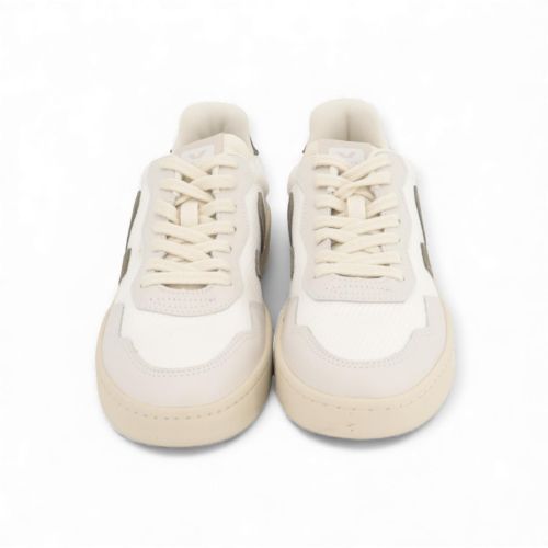 Veja V90 mesh in wit off wit met kaki voor heren. Veja V90 mesh in wit off wit met kaki voor heren.