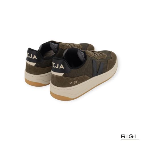 Veja V-90 B-Mesh heren sneaker in groen met zwart suede. Veja V-90 B-Mesh heren sneaker in groen met zwart suede.