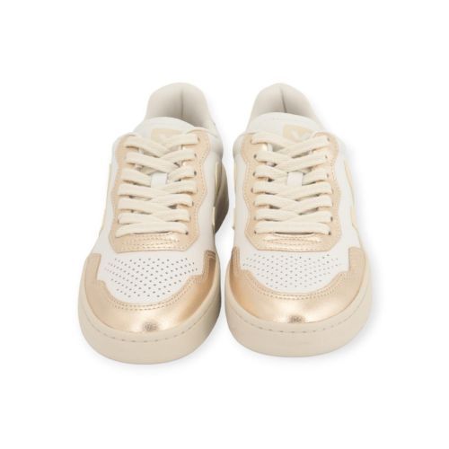 Veja v-10 voor dames in wit met goud shining leer. 