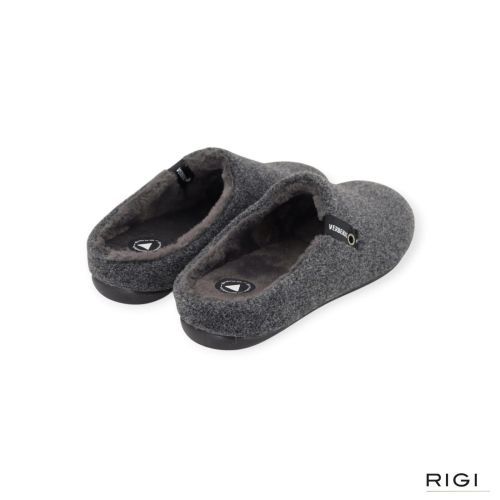 Verbenas Eagle Picos pet tone pantoffel in grijs stof voor heren. Verbenas Eagle Picos pet tone pantoffel in grijs stof voor heren.