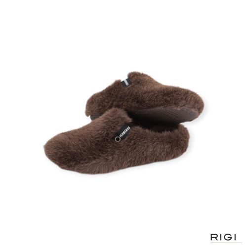 Verbenas York Budapest pantoffel in bruin stof voor dames. 