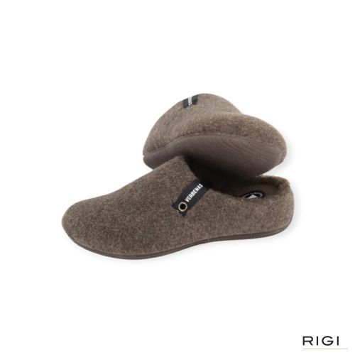 Verbenas York Picos Pet pantoffel in taupe stof voor dames. Verbenas York Picos Pet pantoffel in taupe stof voor dames.