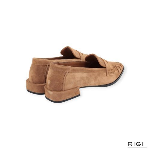 Via Vai Jazz Billie mocassin in cognac suède voor dames. Via Vai Jazz Billie mocassin in cognac suède voor dames.