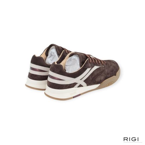 Via Vai Kris Dante sneaker in bruin suède voor dames. Via Vai Kris Dante sneaker in bruin suède voor dames.
