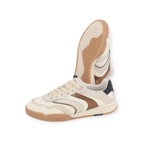 Via Vai Kris Sky sneaker in off wit leer voor dames. 