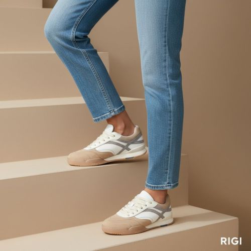 Via Vai Kris Sky sneaker in beige suède voor dames. Via Vai Kris Sky sneaker in beige suède voor dames.