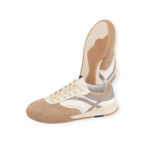 Via Vai Kris Sky sneaker in beige suède voor dames. Via Vai Kris Sky sneaker in beige suède voor dames.