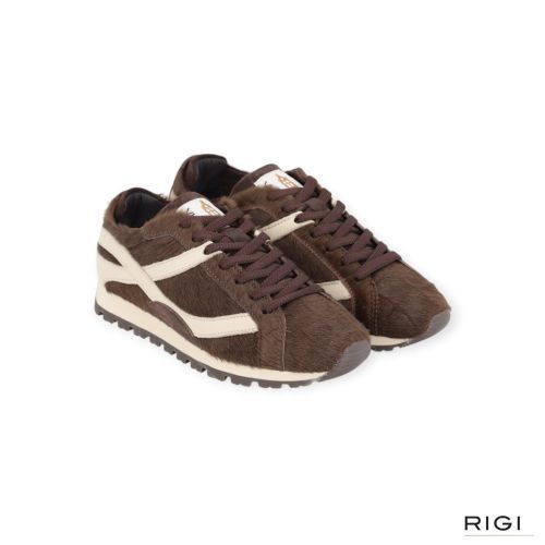 Via Vai Scott Demi sneaker in bruin ponyvel en offwit leer voor dames. Via Vai Scott Demi sneaker in bruin ponyvel en offwit leer voor dames.