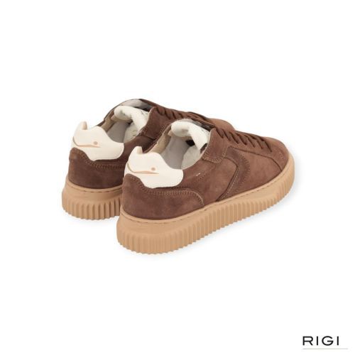 Voile Blanche Lipari sneaker in bruin suède met offwit leer voor dames. Voile Blanche Lipari sneaker in bruin suède met offwit leer voor dames.