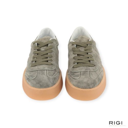Voile Blanche Mind 02 sneaker in groen suède voor heren. Voile Blanche Mind 02 sneaker in groen suède voor heren.