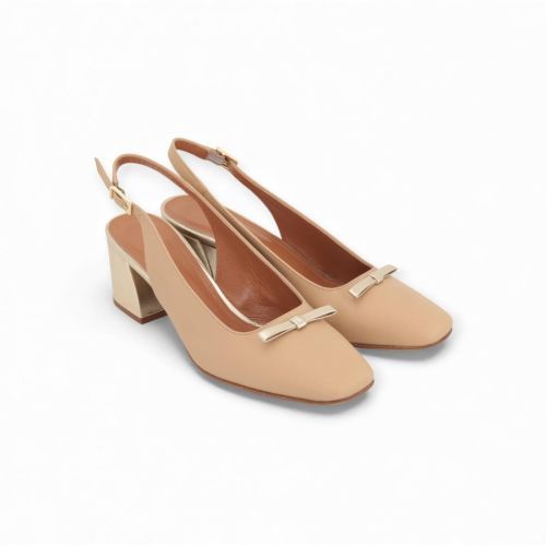 Voltan dames pump LV508F in beige met platino hak. Voltan dames pump LV508F in beige met platino hak.