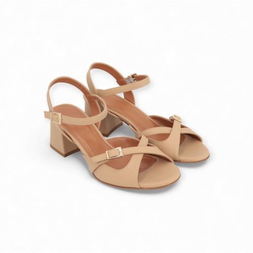Voltan dames sandaal LV580 in beige. Voltan dames sandaal LV580 in beige.