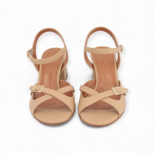 Voltan dames sandaal LV580 in beige. Voltan dames sandaal LV580 in beige.