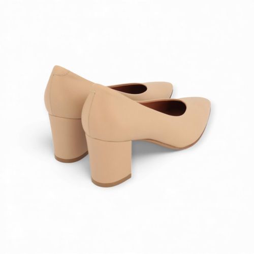 Voltan dames pump LV582 in beige. Voltan dames pump LV582 in beige.