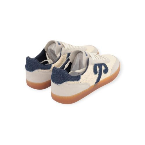 Wushu Ruyi Art Gong 103 sneaker voor dames in off wit met jeans.