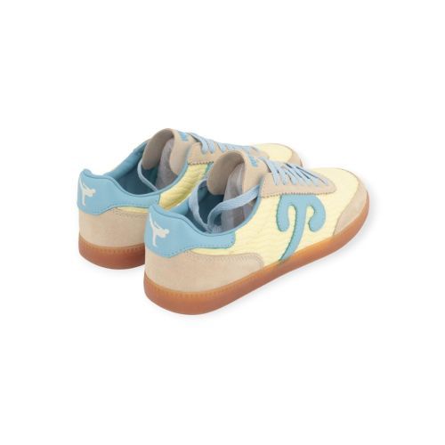 Wushu Ruyi Art Gong 106 sneaker voor dames in lichtgeel met blauw leer. 