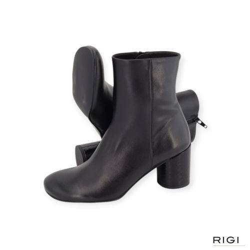 Zinda Softy 3628-C enkellaars in zacht zwart leer voor dames. Zinda Softy 3628-C enkellaars in zacht zwart leer voor dames.