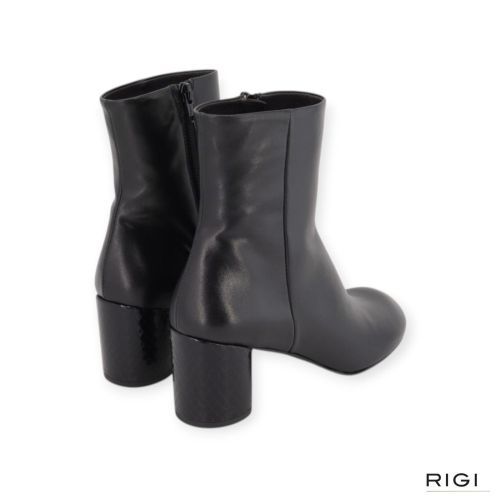 Zinda Softy 3628-C enkellaars in zacht zwart leer voor dames. Zinda Softy 3628-C enkellaars in zacht zwart leer voor dames.