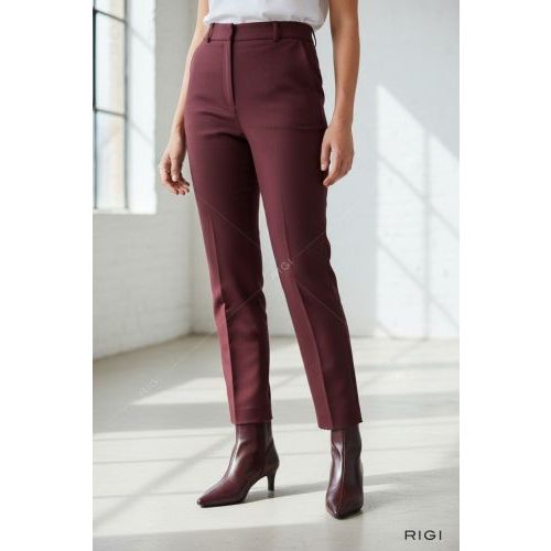 Zinda Softy 3668 enkellaars in prune, paars leer voor dames. Zinda Softy 3668 enkellaars in prune, paars leer voor dames.