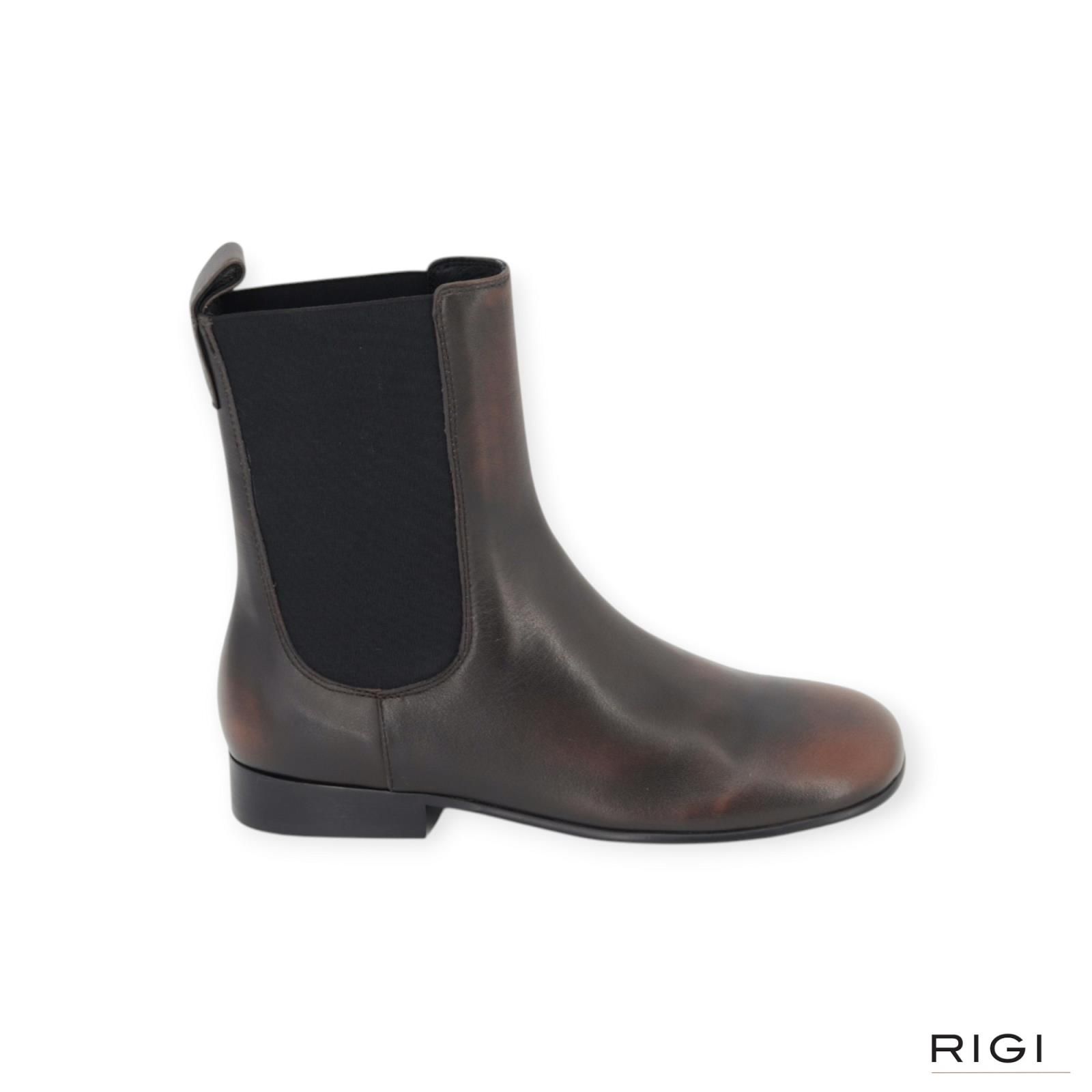 Bibi Lou Kendra enkellaars in bruin leer voor dames. Bibi Lou Kendra enkellaars in bruin leer voor dames.
