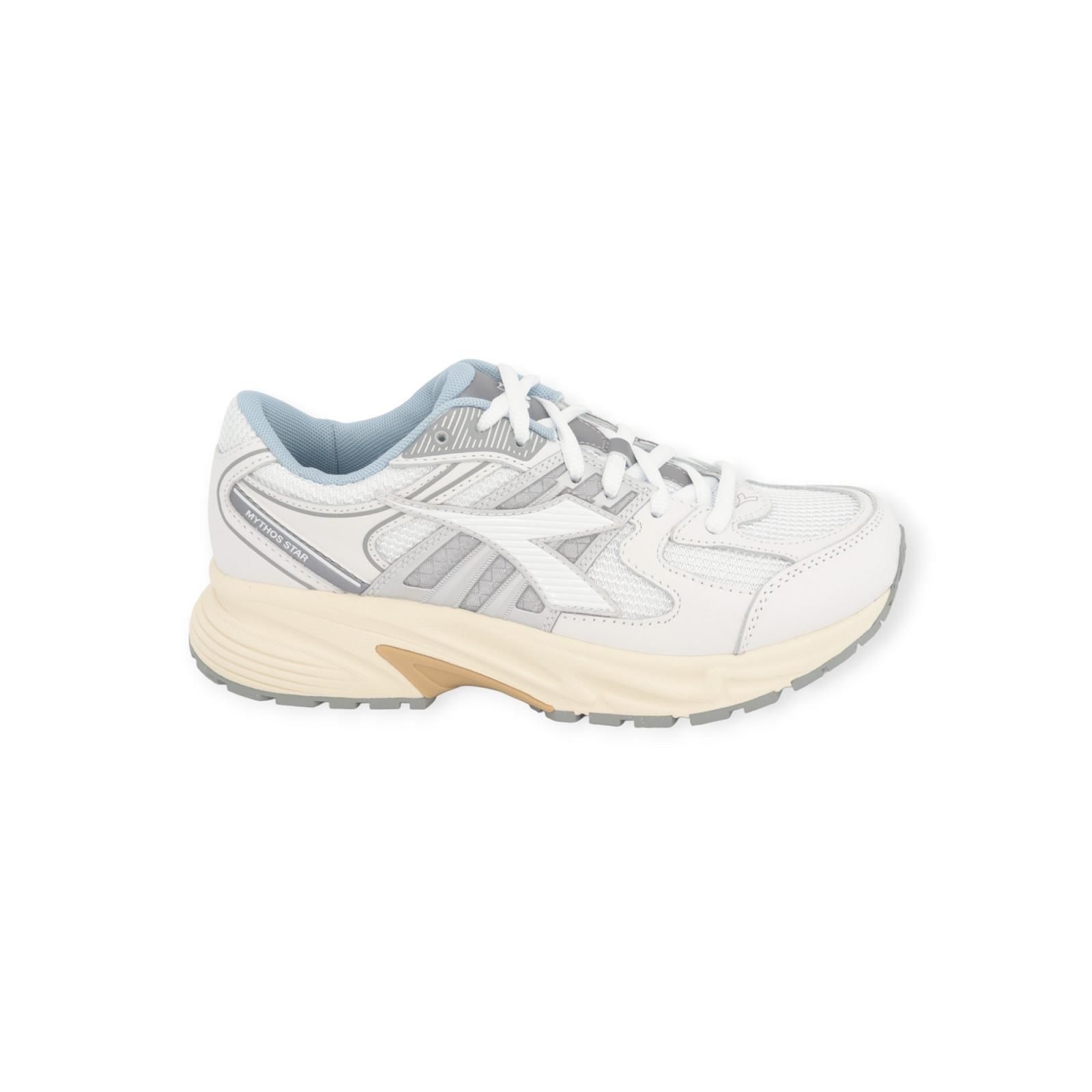 Diadora Mythos Star Lea sneaker in het off wit met licht grijs leer. Diadora Mythos Star Lea sneaker in het off wit met licht grijs leer.