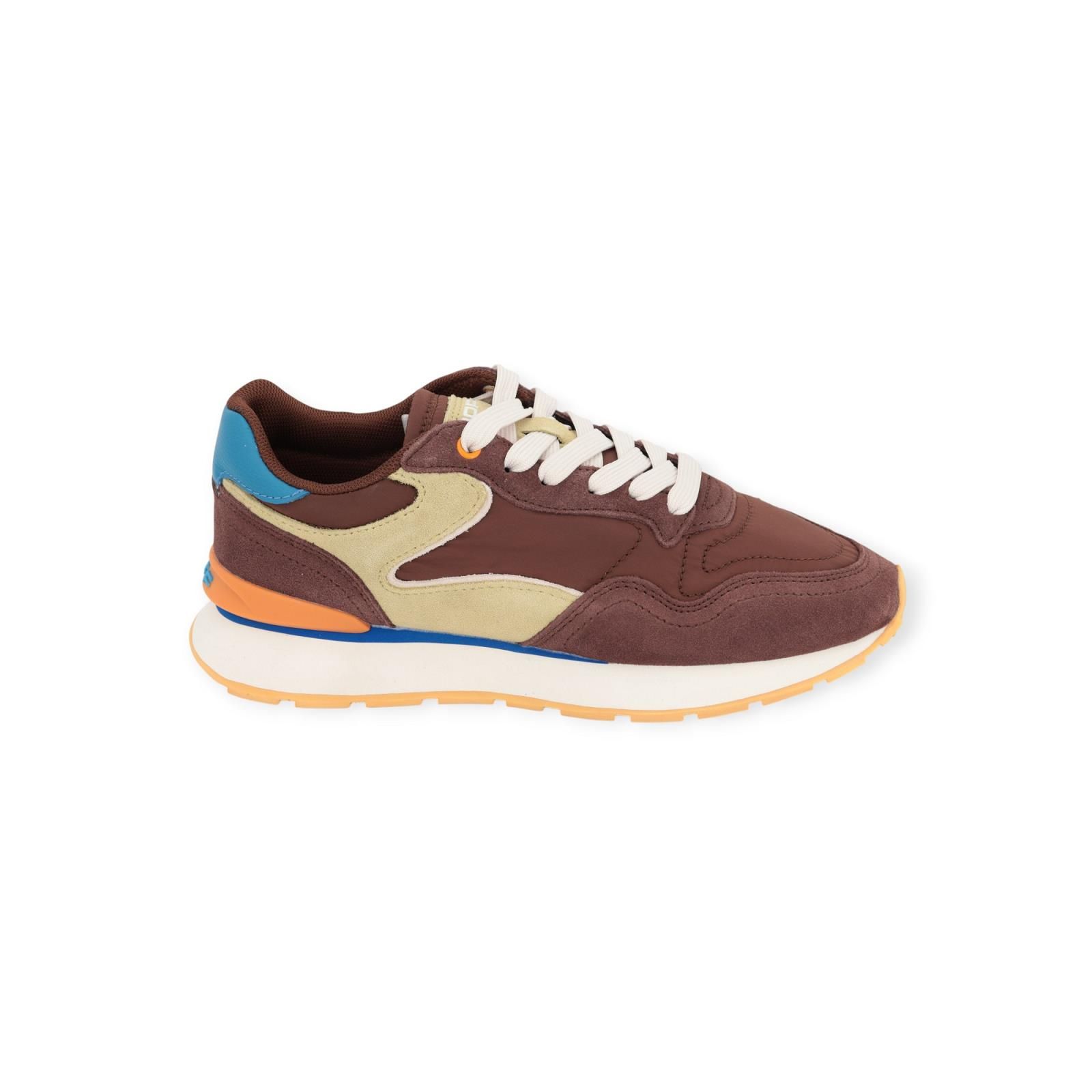 Hoff City Dopamine sneaker in bruin suède met nylon voor dames. Hoff City Dopamine sneaker in bruin suède met nylon voor dames.