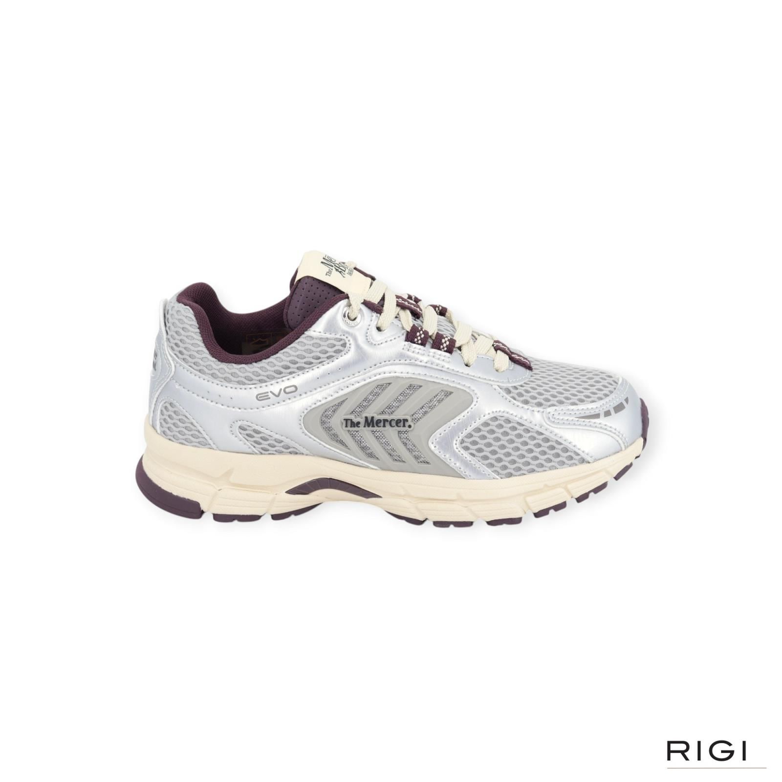 Mercer The Re-Run Evo Silver in zilver leer, mesh met bordeaux voor dames. Mercer The Re-Run Evo Silver in zilver leer, mesh met bordeaux voor dames.