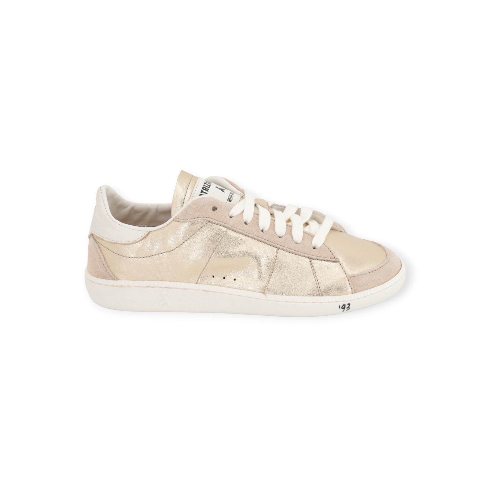 Patrizia Pepe Skin dames sneaker in goud shinning leer. Patrizia Pepe Skin dames sneaker in goud shinning leer.