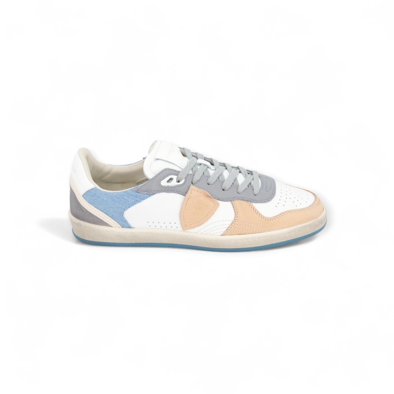Philippe Model PGAL Low heren sneaker wit-jeans. Philippe Model PGAL Low heren sneaker wit-jeans.