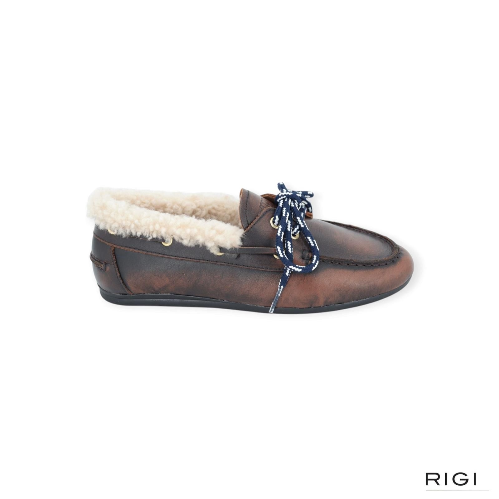 Toral Nahua Winter Gold mocassin voor dames in bruin leer met wol. Toral Nahua Winter Gold mocassin voor dames in bruin leer met wol.