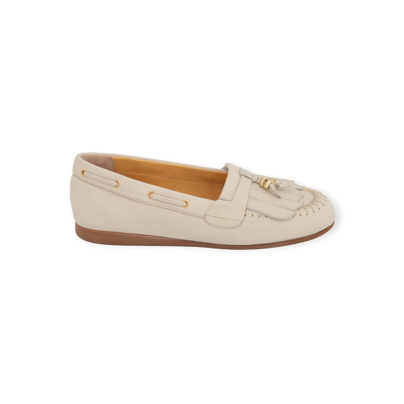 Truman’s 4357 mocassin in off wit leer voor dames. Truman’s 4357 mocassin in off wit leer voor dames.