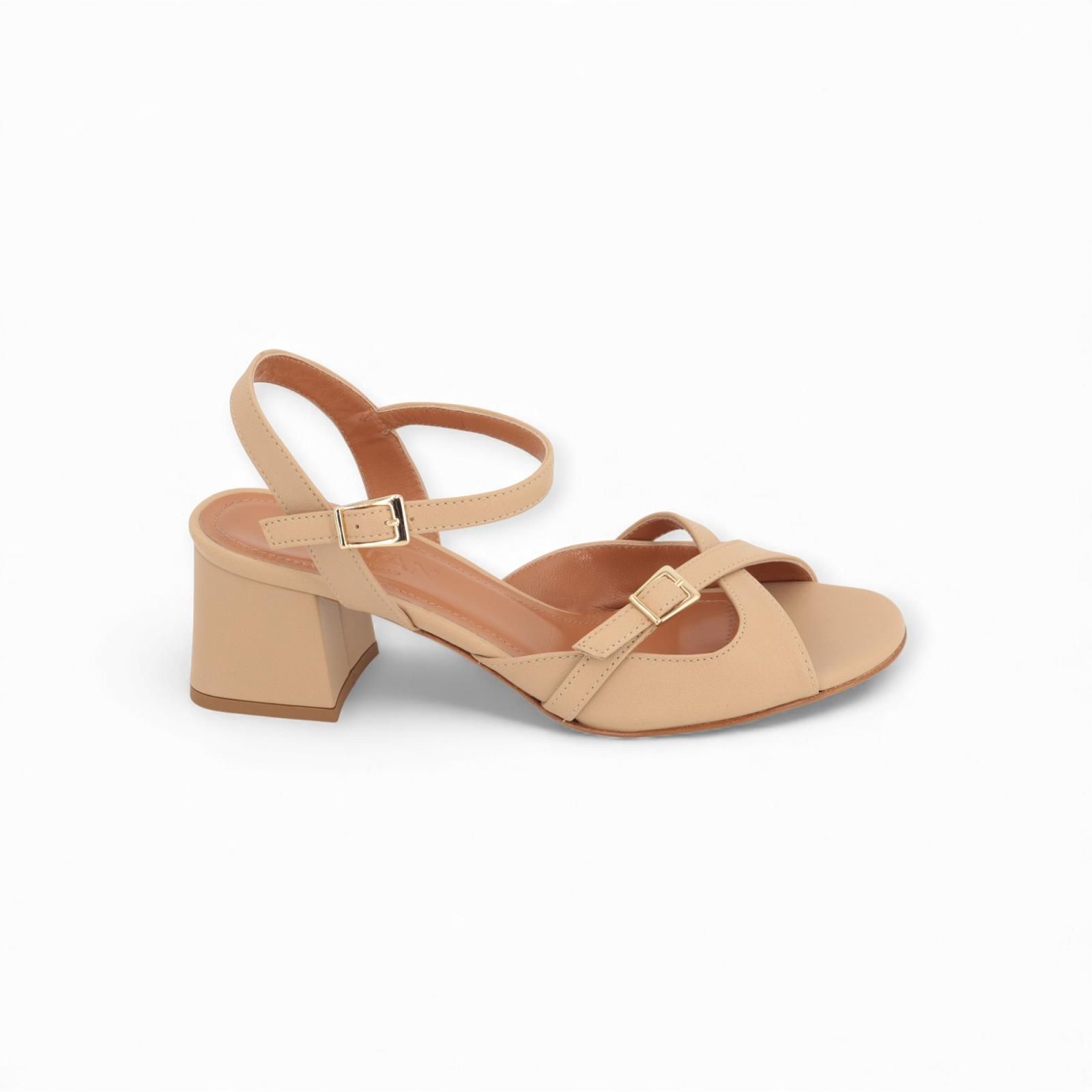 Voltan dames sandaal LV580 in beige. Voltan dames sandaal LV580 in beige.